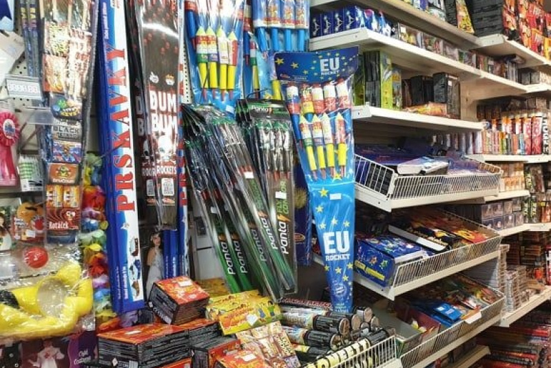 Predaj pyrotechnických výrobkov / Predaj - galéria - foto  Predaj pyrotechnických výrobkov / Predaj - galéria - foto