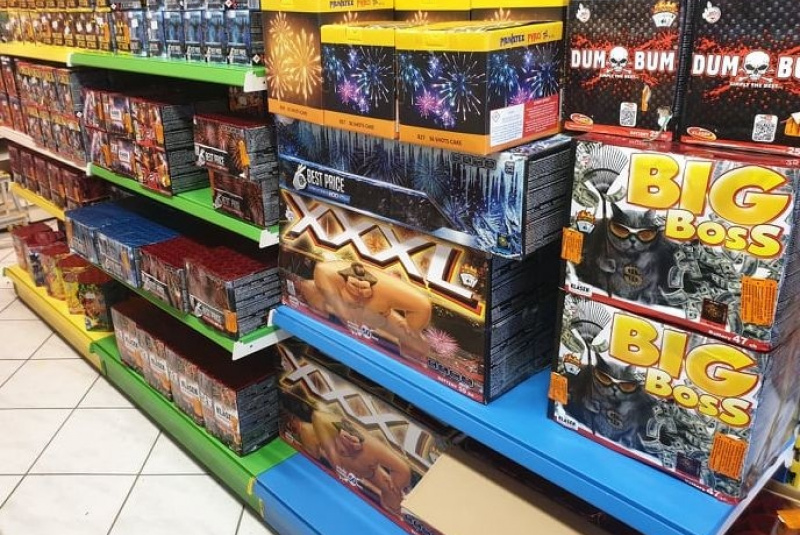 Predaj pyrotechnických výrobkov / Predaj - galéria - foto  Predaj pyrotechnických výrobkov / Predaj - galéria - foto